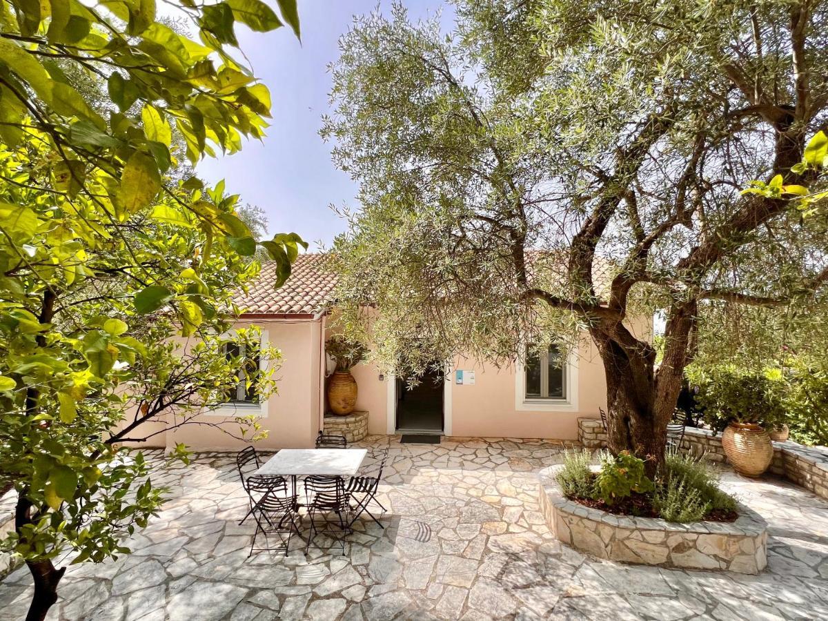 Aliki Nissaki With Private Pool By Dadovillas Nisaki (Corfu)