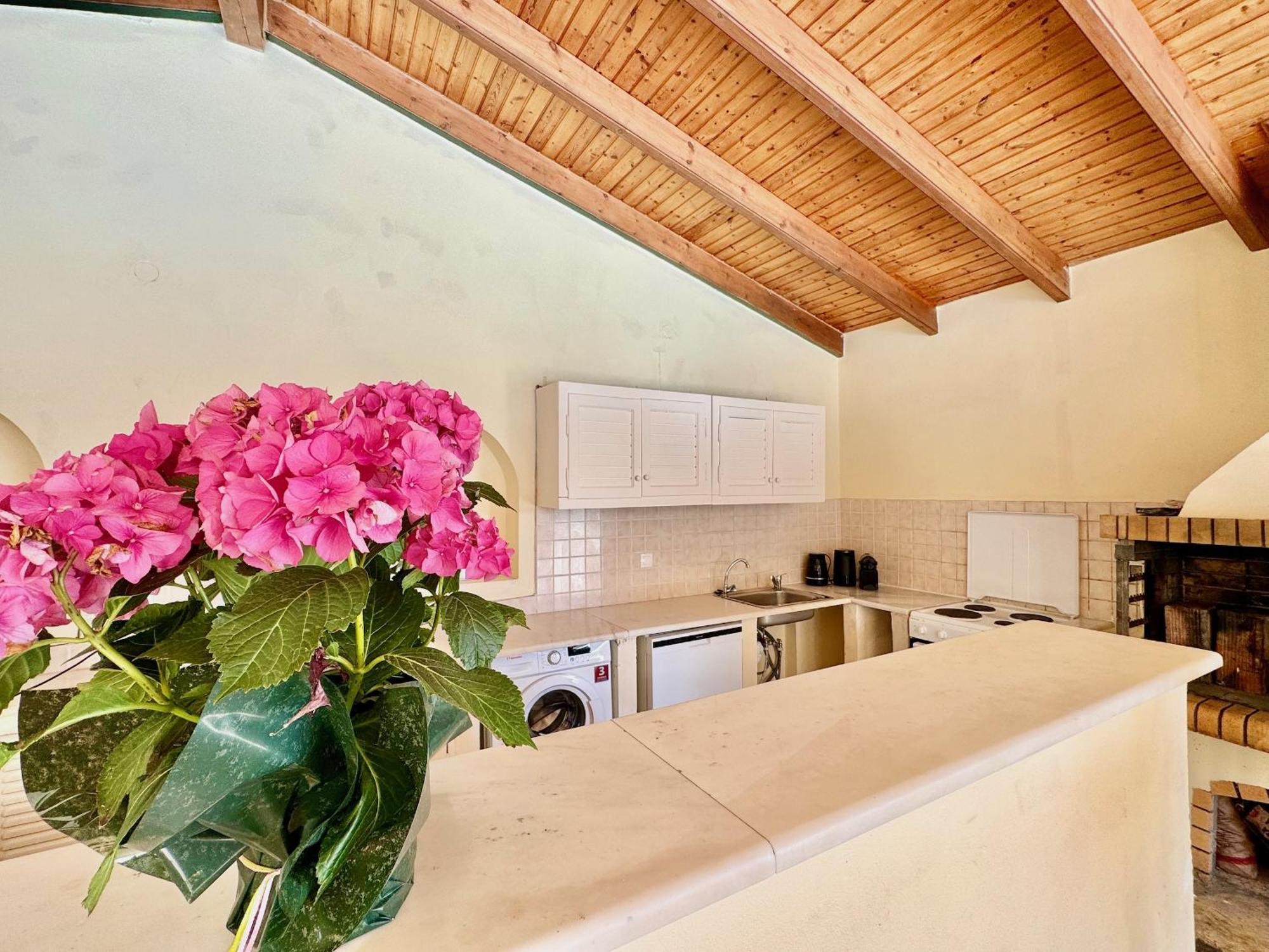 Villa Aliki Nissaki With Private Pool By Dadovillas *